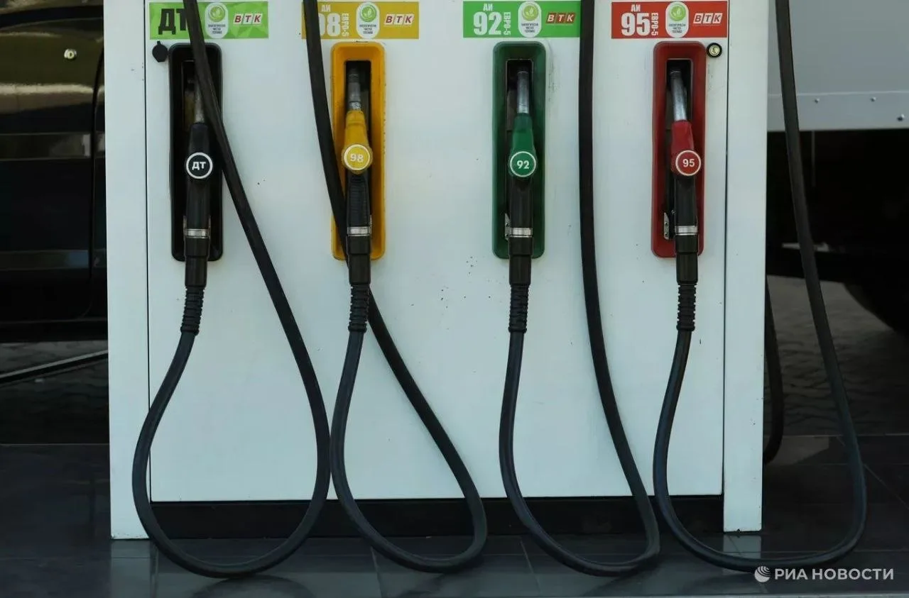 ⛽️ Топливо будет доступно на пяти заправках в Евпатории с 10:00.

Об этом сообщил глава администраци