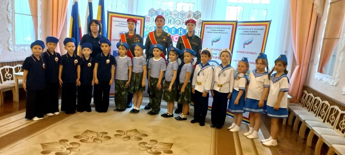 В рамках дошкольного патриотического движения "Юные патриоты", между взаимодействиями детских садов 