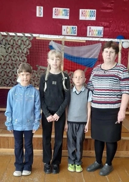 🇷🇺  Пока мы едины — мы непобедимы!

❤️  В маленьком селе Разумовка Родинского района проживает мен