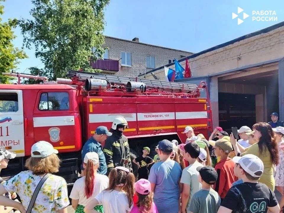 🔥Огонь, вода и крутые пожарные: школьники побывали в пожарно‑спасательной части!

В рамках Всеросси