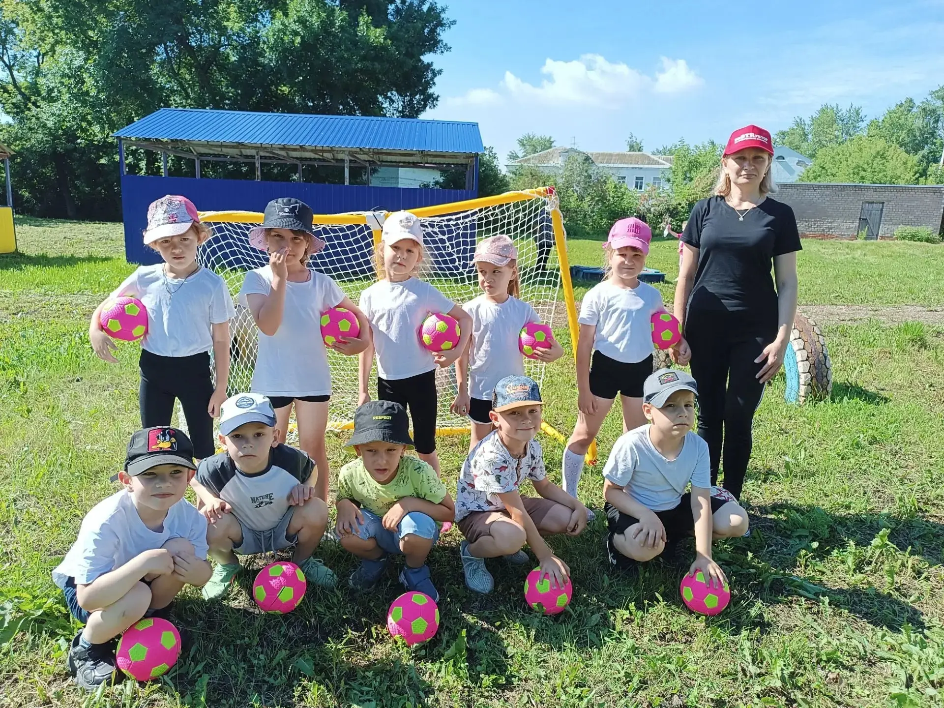 ⚽ Футбол в детском саду: праздник спорта и веселья!
Сегодня в нашем детском саду состоялся настоящий