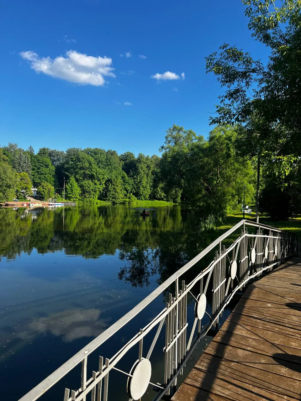 🏞 Ершово 

Городской телеграм:
https://t.me/zvenigorod8 

Звенигород в MAX:
https://max.ru/vzvene 
