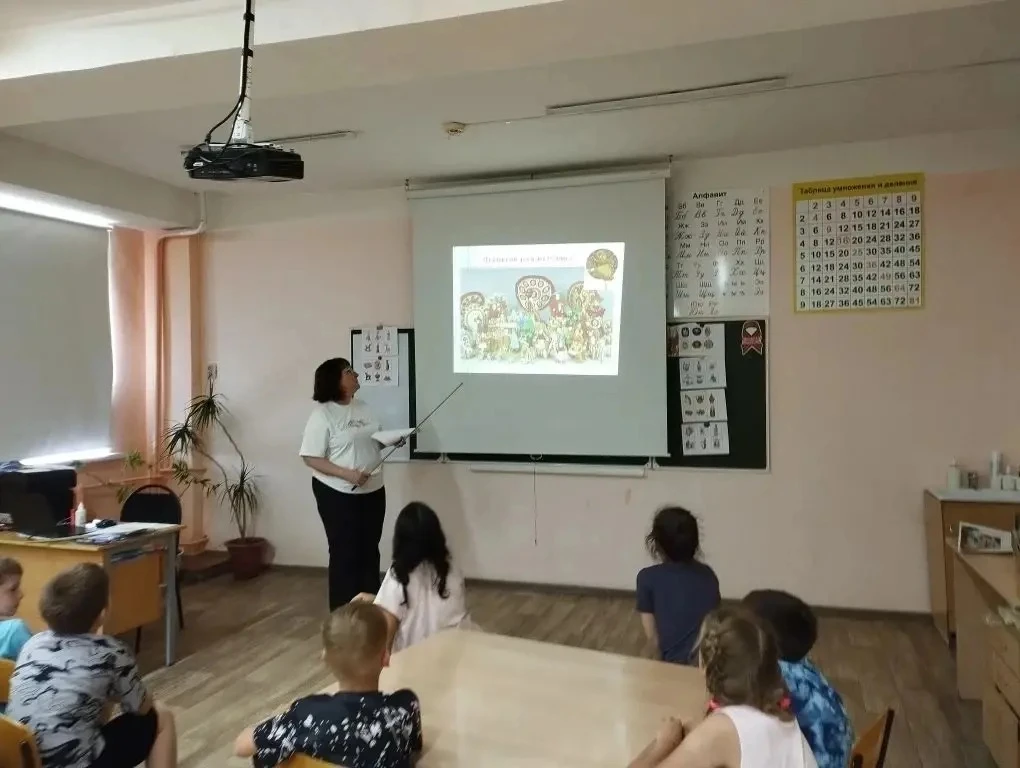 День «Народные промыслы России» — это всегда яркое и познавательное событие, которое позволяет детям