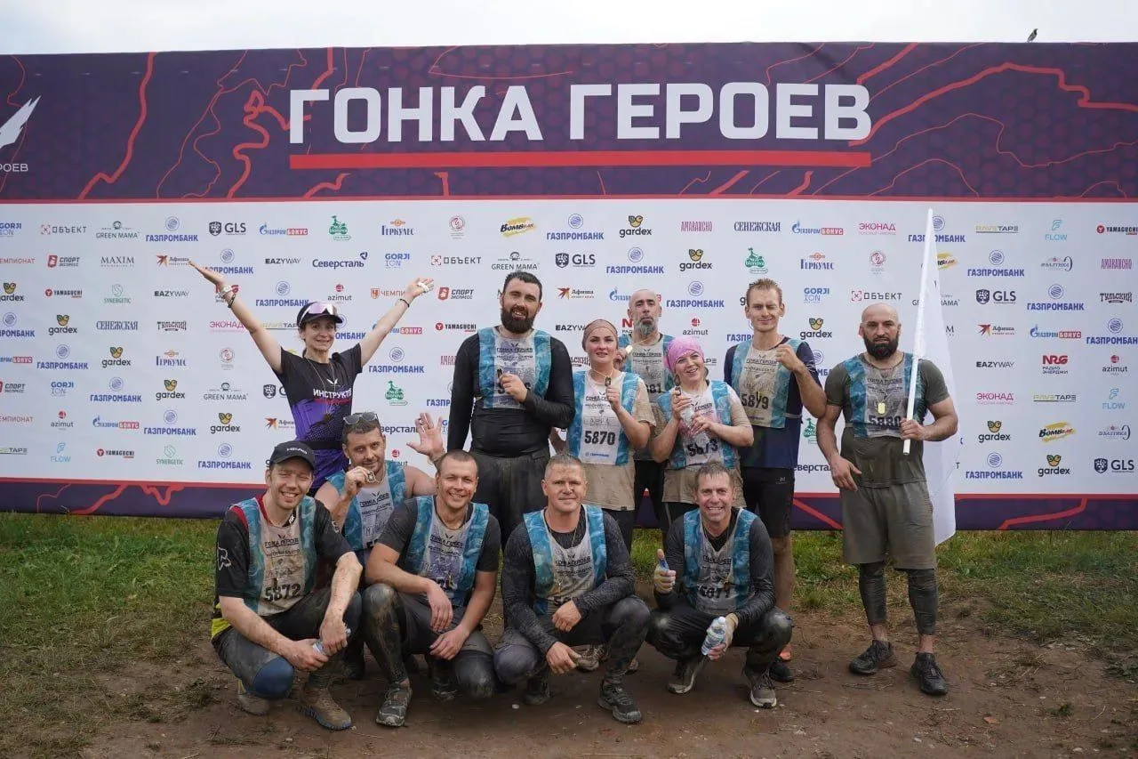 Наши вышли на «Гонку героев» и прошли ее круто!

На полигоне Алабино наши коллеги приняли участие в 