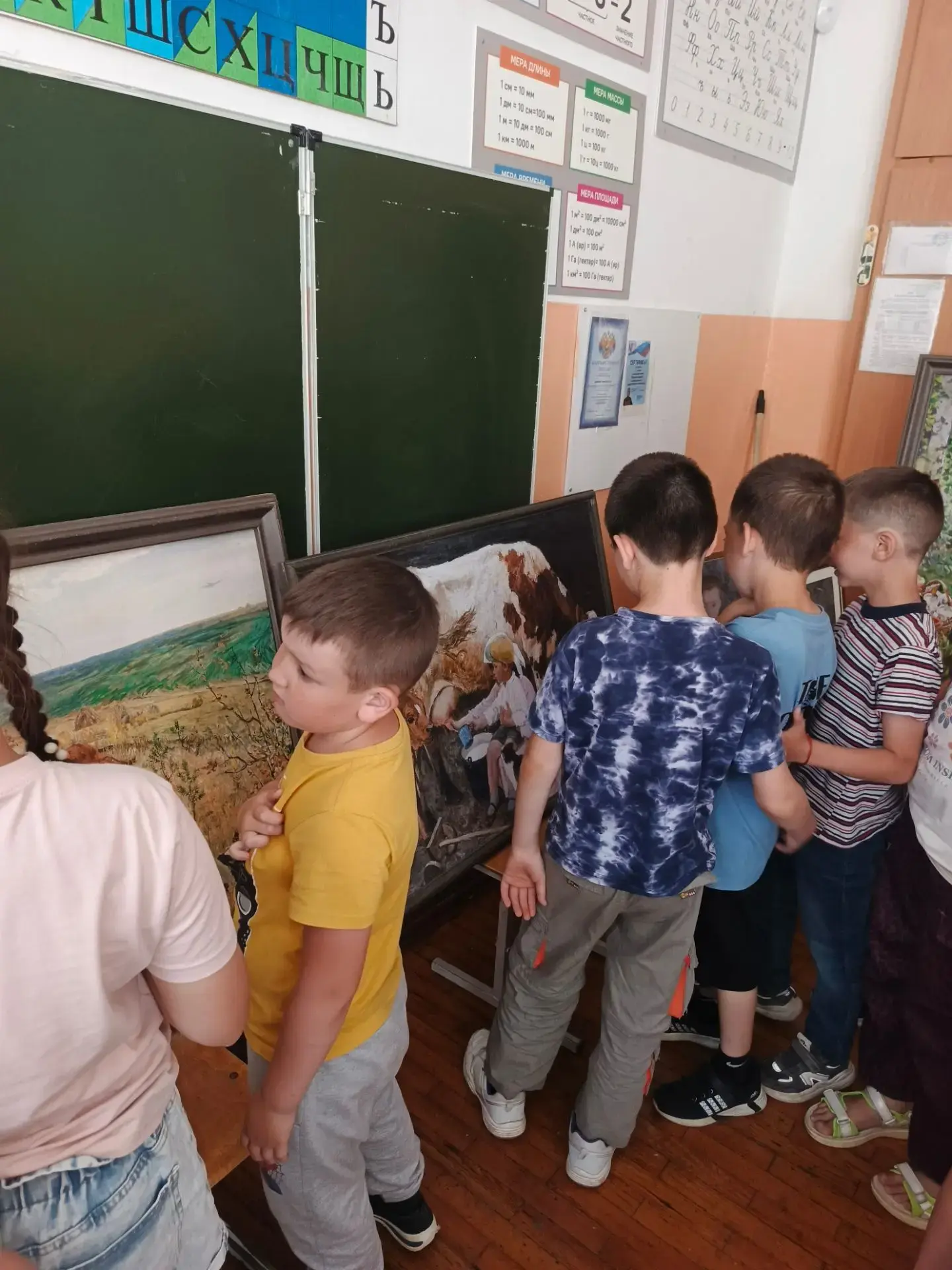 День 13.
Главным событием сегодняшнего дня был приезд к нам в гости музея имени А.А. Пластова!
Ребят