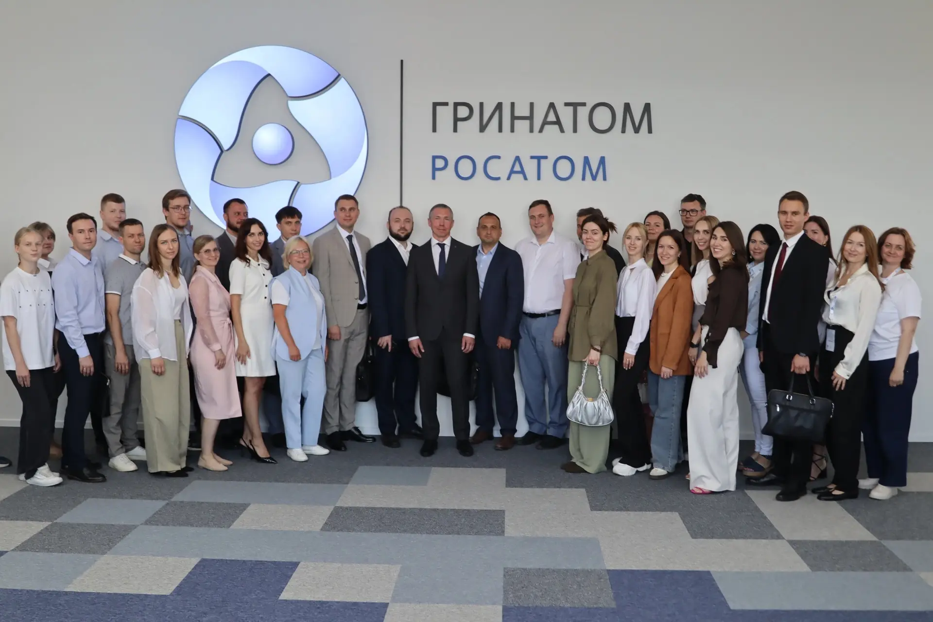 Молодёжь АО «ОКО» в действии💪🏻

Наше предприятие представило отрасль ЖКХ на первом в этом году зас
