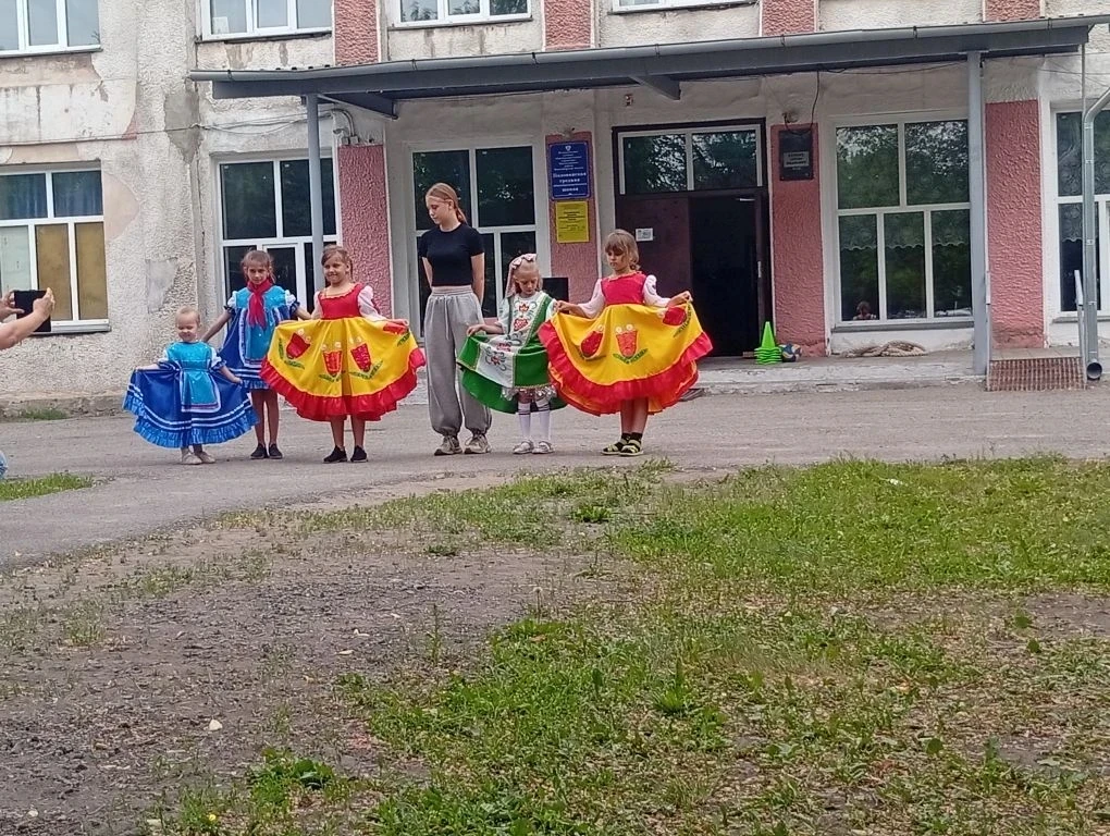 🇷🇺День России — один из самых молодых, но уже любимых государственных праздников. 12 июня вся стра