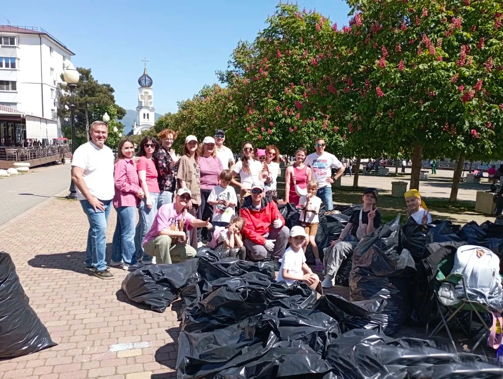 ♻ Отчёт об акции раздельного сбора в Новороссийске
10 мая 2026 года | бульвар Черняховского

В воскр