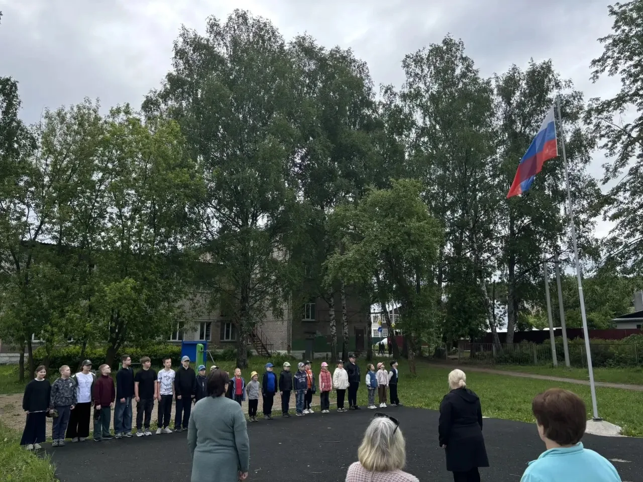 👩👦Пришкольный лагерь⛺

🌈1 июня, в нашей школе состоялся день открытия летнего пришкольного лагеря