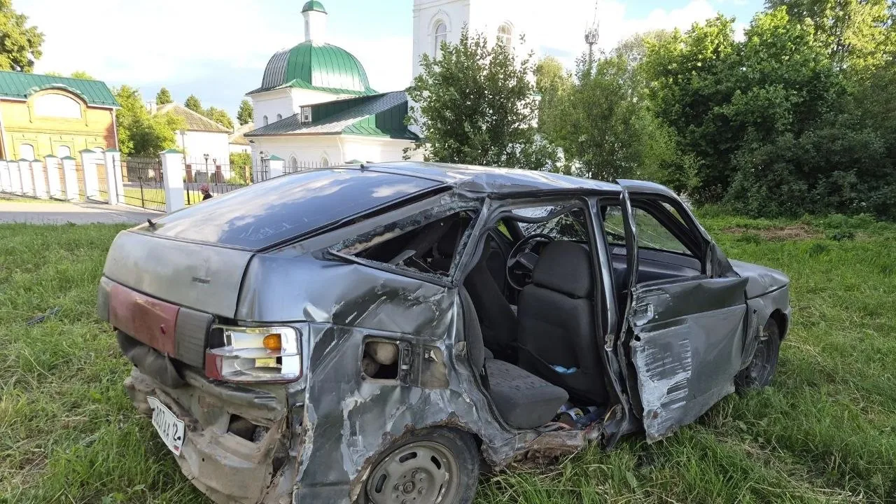 В Медведевском районе «ВАЗ-2112» насмерть сбил пешехода

В селе Азаново в Медведевском районе сегодн