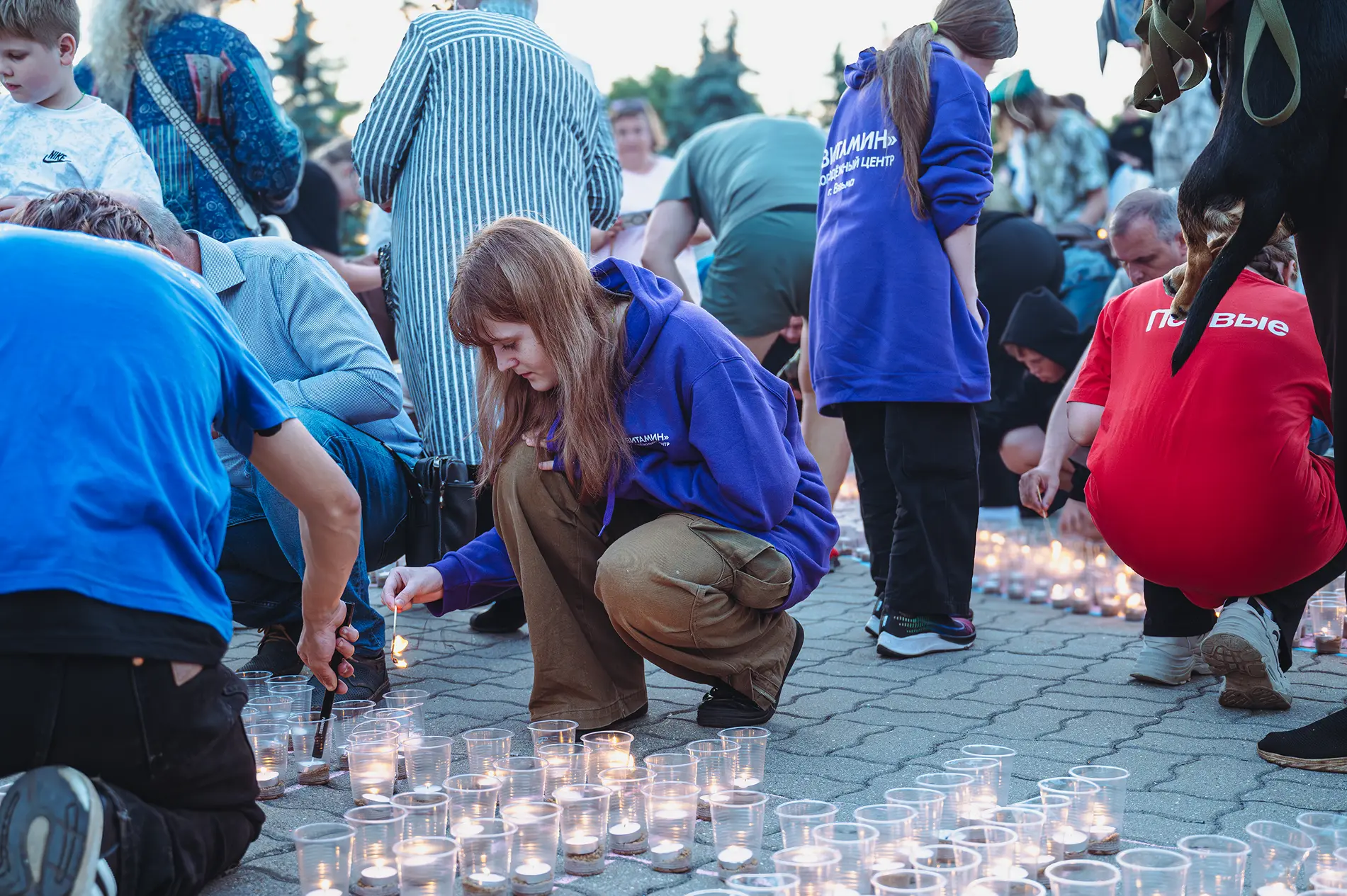 🕯️Огненные картины войны: Вязьма почтила память героев

22 июня, в День памяти и скорби, волонтеры 