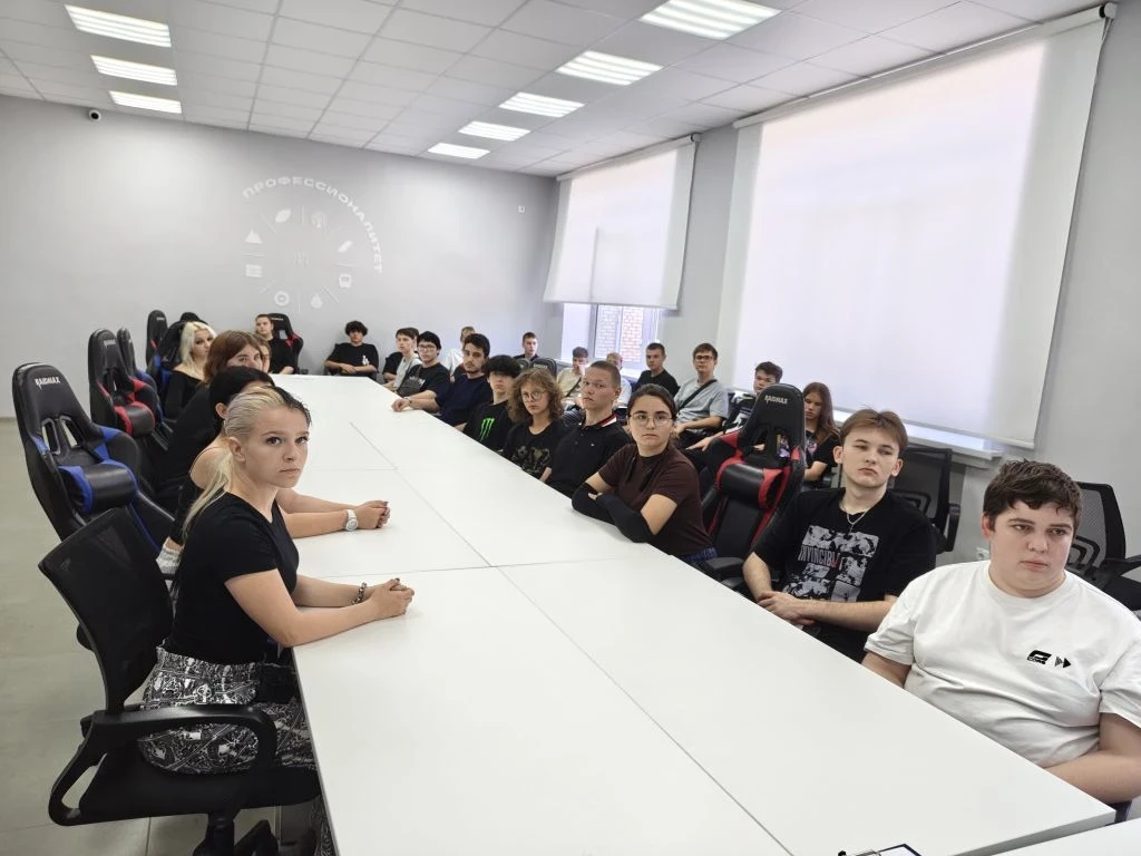 Студенты Луганского колледжа информационных технологий и предпринимательства приняли участие в просв
