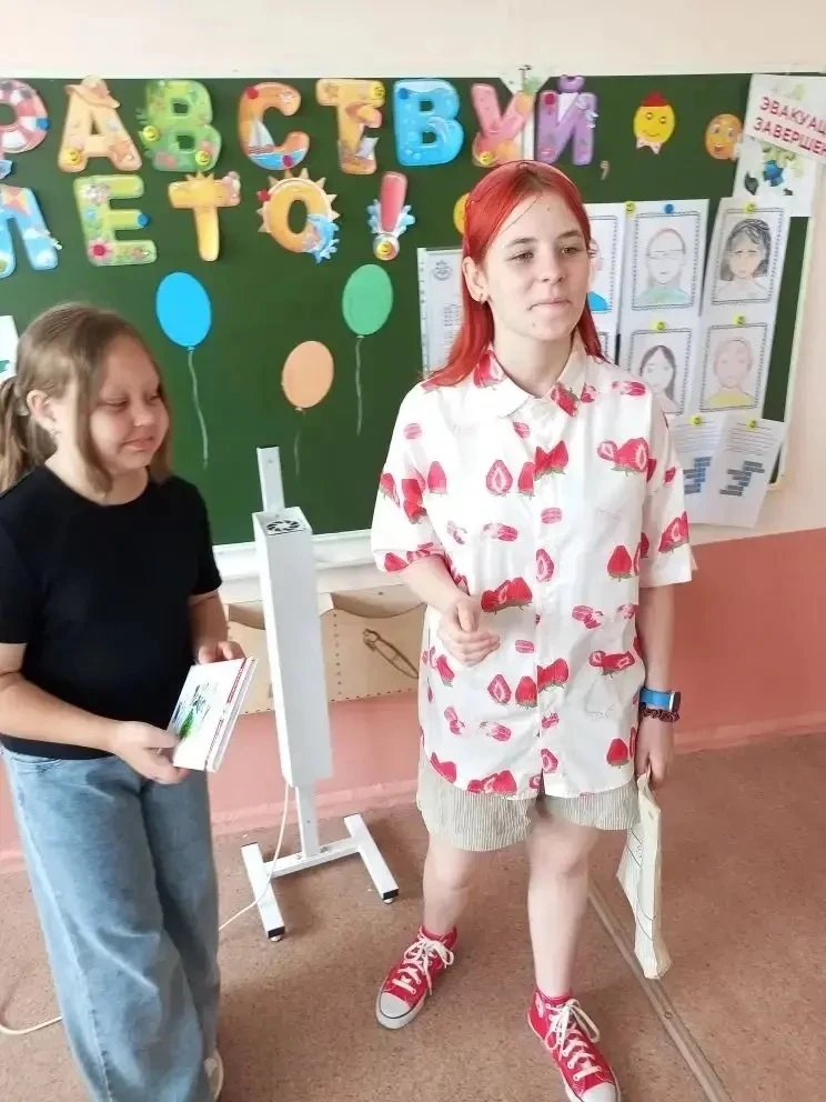 🌞Кружковая жизнь в «Солнышке»: от аппликаций до рекордов! ☀️

☀️ Наш день в лагере всегда начинаетс