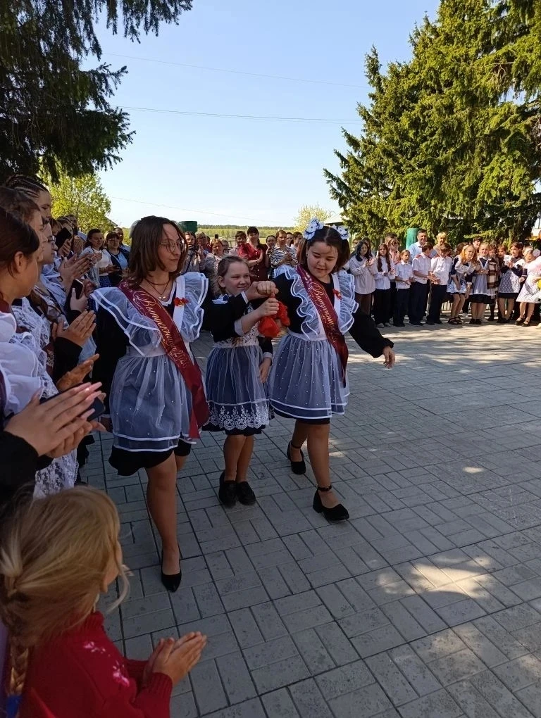 #МКОУШипуновскаяСОШимениВСГаврилова
Последний звонок: в путь за мечтой!
26 мая в нашей школе прозвен