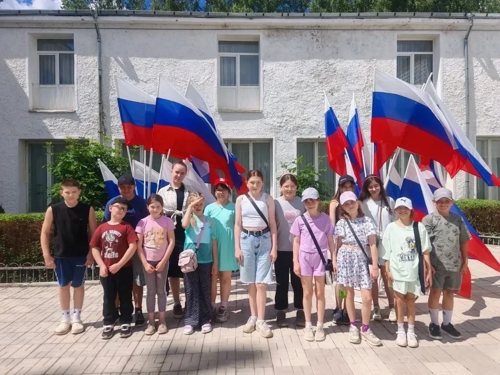 🎉 Подводим итоги 7 дня нашего пришкольного лагеря!

Сегодняшний день был по-настоящему культурным и
