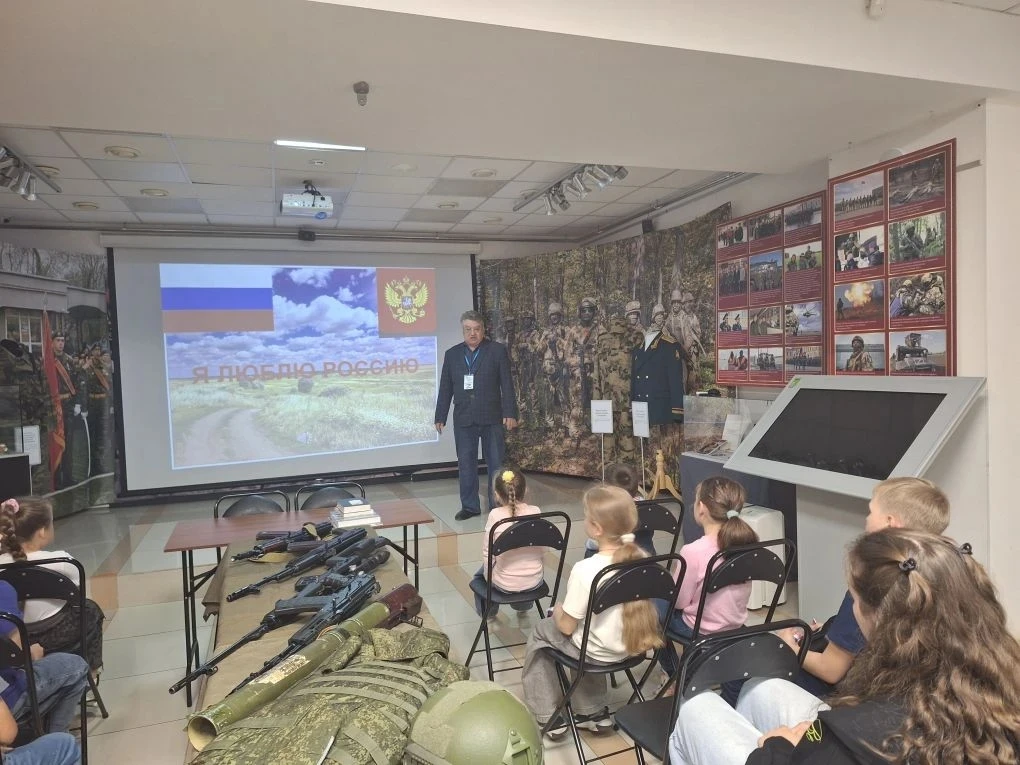 🇷🇺 "Я люблю Россию" - культурно-просветительское мероприятие, посвящённое 
Дню России, в Музее ВДВ