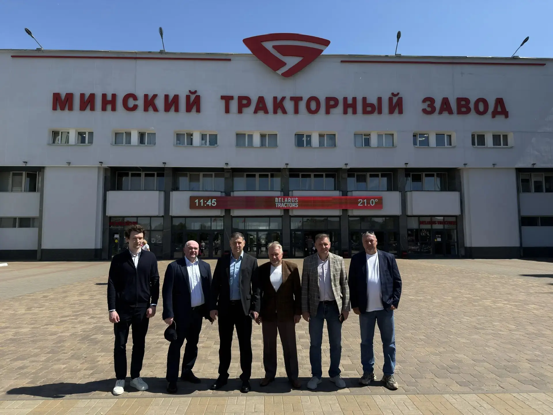🚜 В рамках визита в Республику Беларусь мы посетили легендарный Минский тракторный завод (МТЗ) — ун