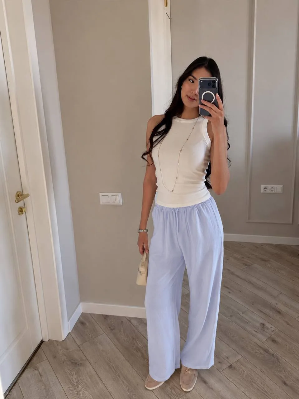 Linen Flow брюки Wide Leg 🤍

Лёгкие льняные брюки свободного кроя на комфортной резинке. Идеальная 