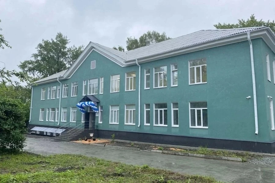 Поликлиника № 3 ЦРБ Кушвы 10 июня открылась после масштабного капремонта

Общий объëм инвестиций в р