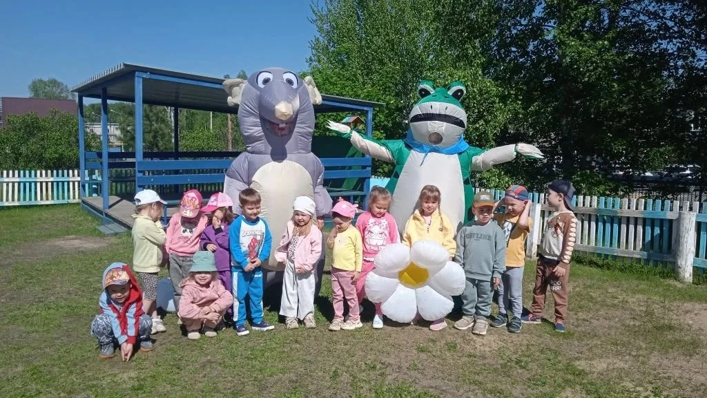 С Днем защиты детей, наши дорогие малыши! 🎉

1 июня наш детский сад наполнился особой радостью и см