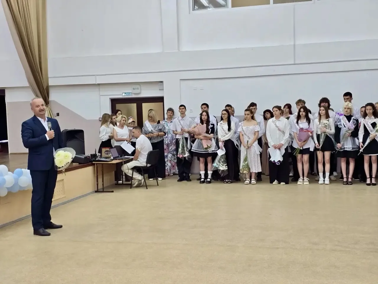 🔔 Последний звонок 🔔 

26 мая - дата, которую теперь навсегда запомнят наши выпускники. В стенах р
