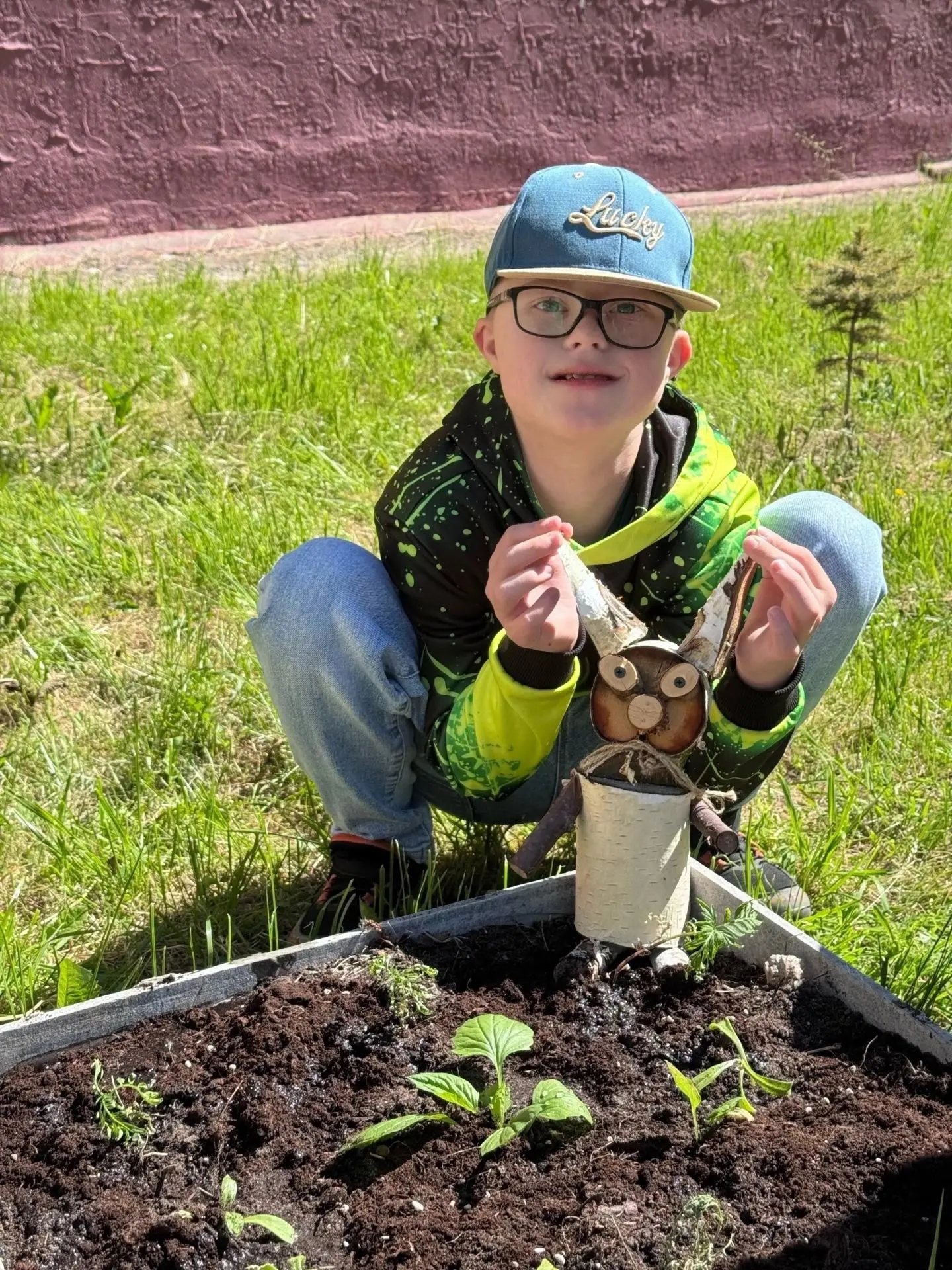 ЗЕЛЁНАЯ ПЛАНЕТА стала ещё чуточку зеленее 🌳
В самом разгаре экологическая смена. Ребята вместе с пе