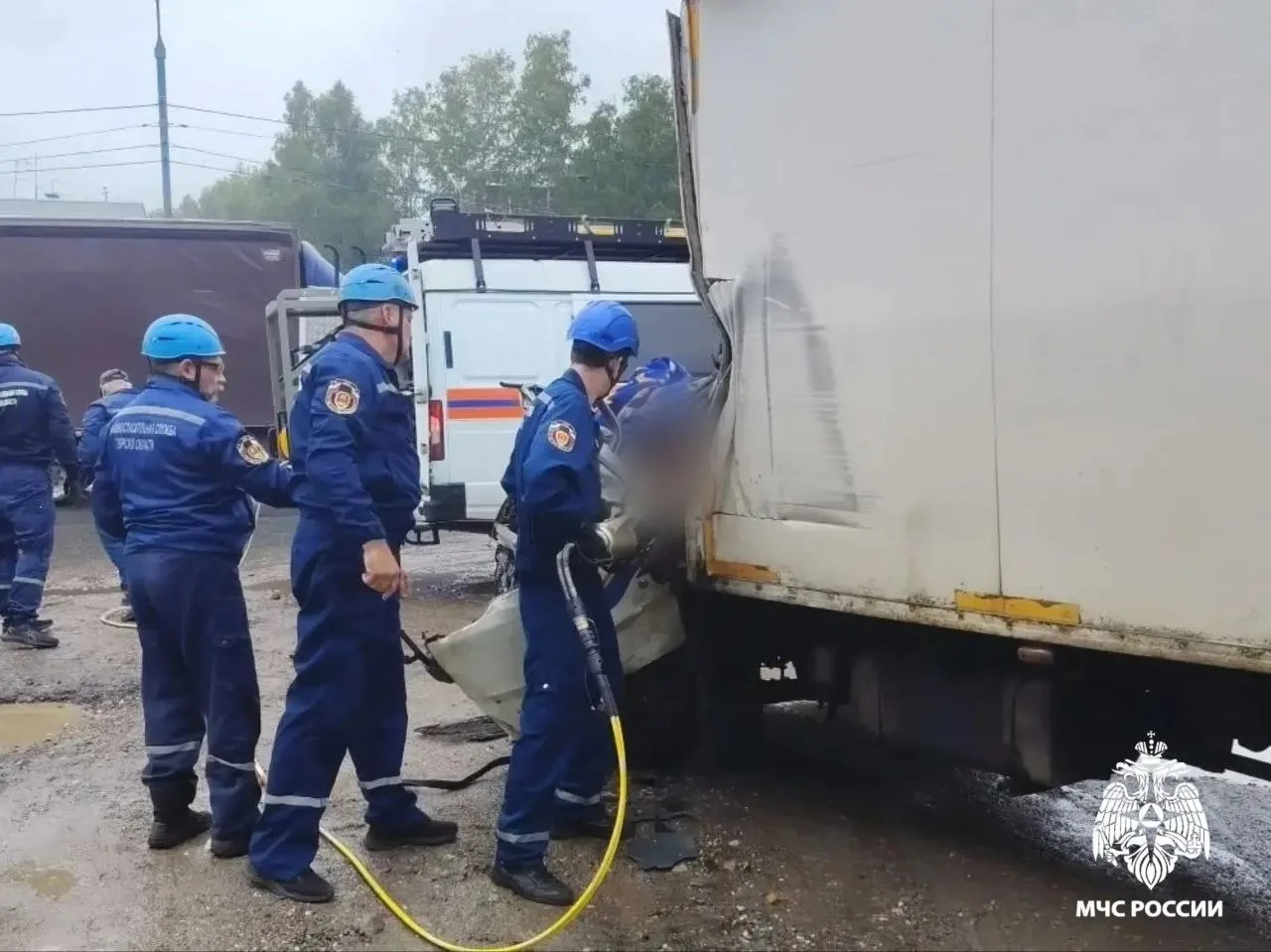 🚫Три грузовика столкнулись на М-10 в Калининском МО

Сегодня на 181-м километре трассы М-10 «Россия