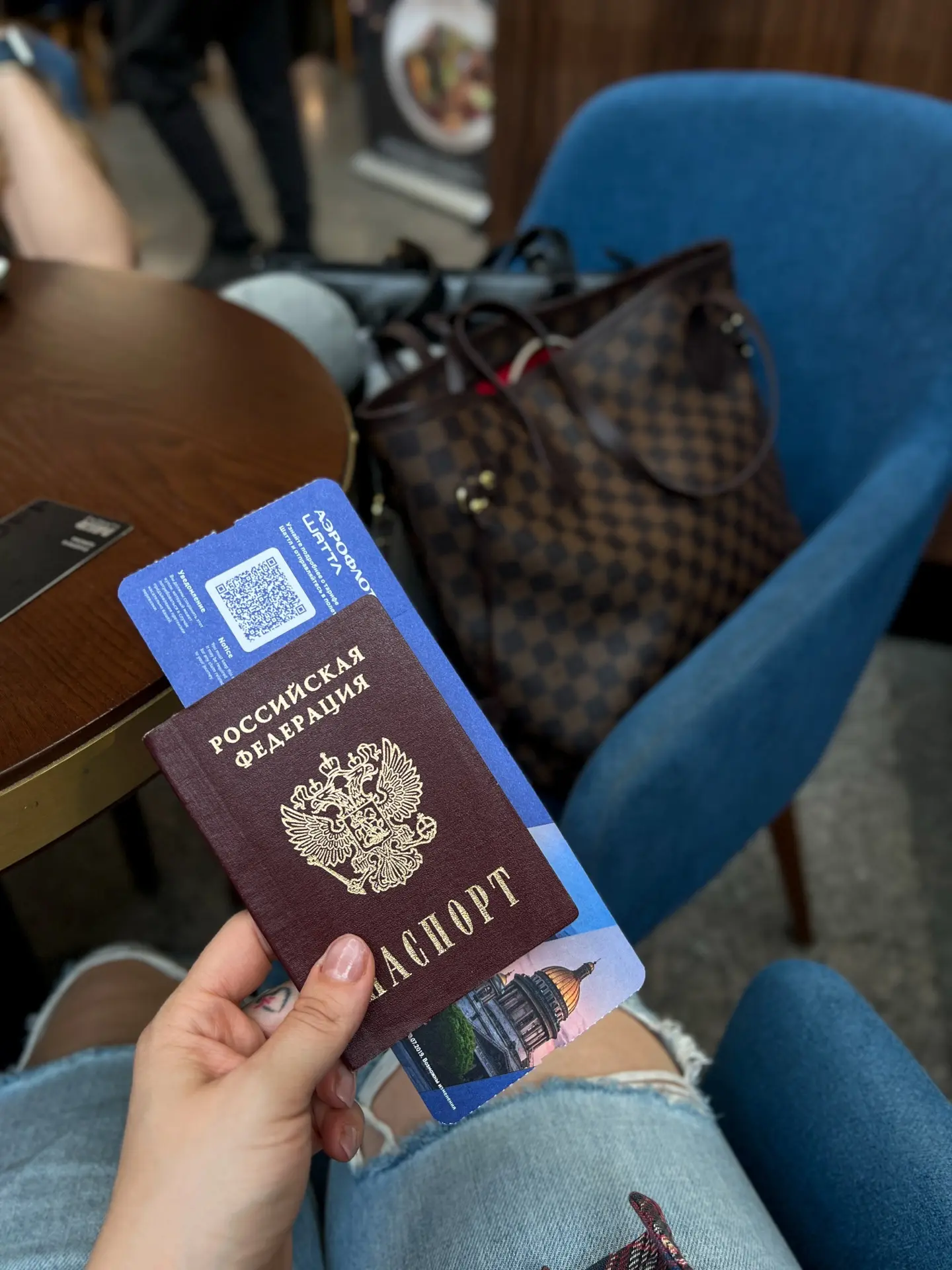 Пригласили в блог-тур и сейчас вылетаю в город, в котором ещё не была, но давно хотела))
Как думаете