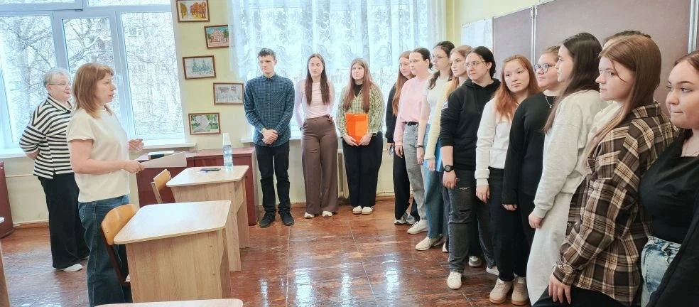 Диалог, который помогает строить карьеру 🤝

18 апреля студенты выпускного курса специальности 44.02
