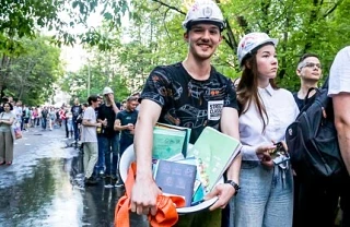 Бауманка, тааааззз знакомиться!

Отличный вечер, чтобы рассказать о бессрочной акции для студентов и