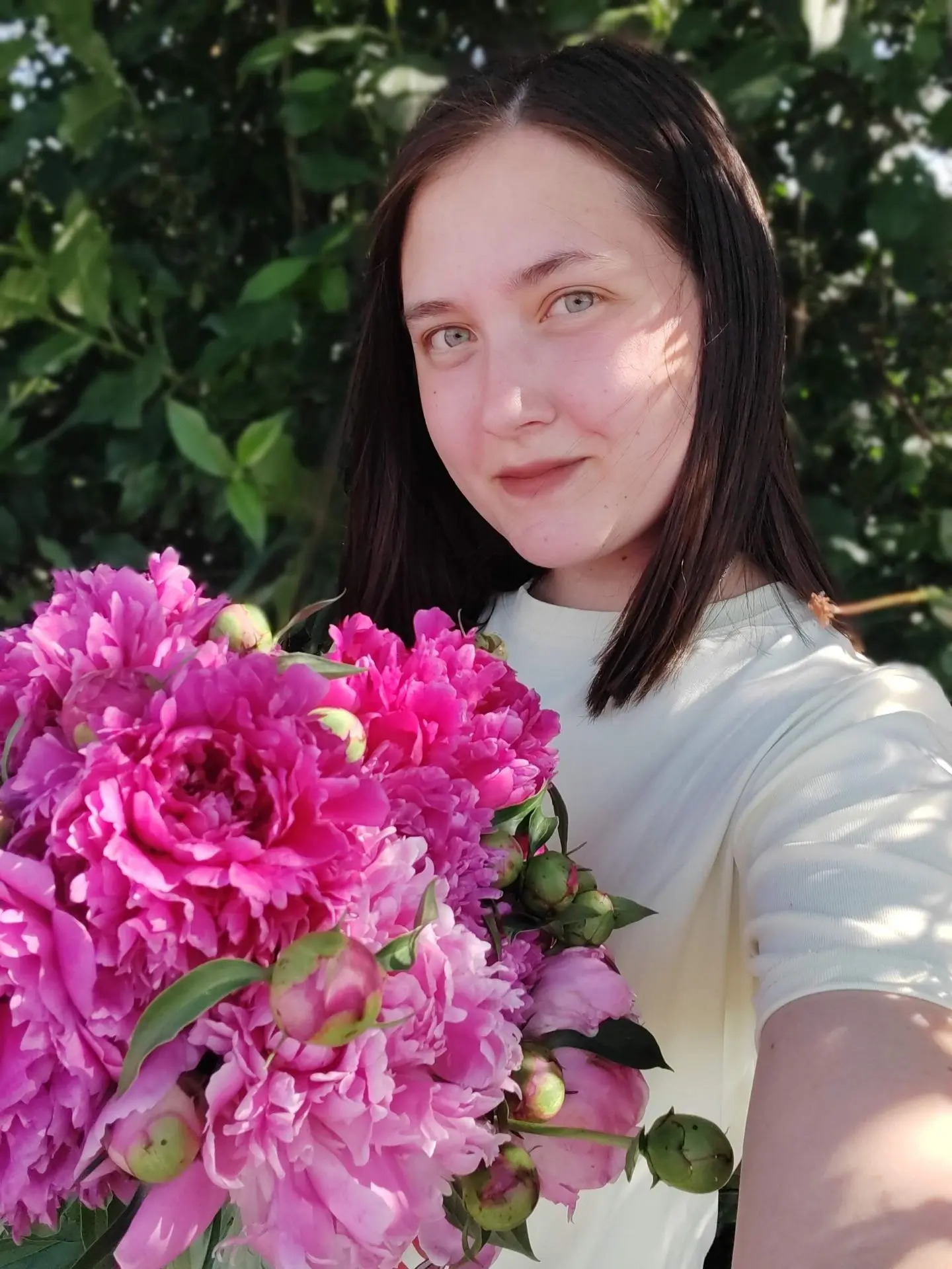 19 июня — свой день рождения празднует специалист по социальной работе Щапова Елена Викторовна.
Еле