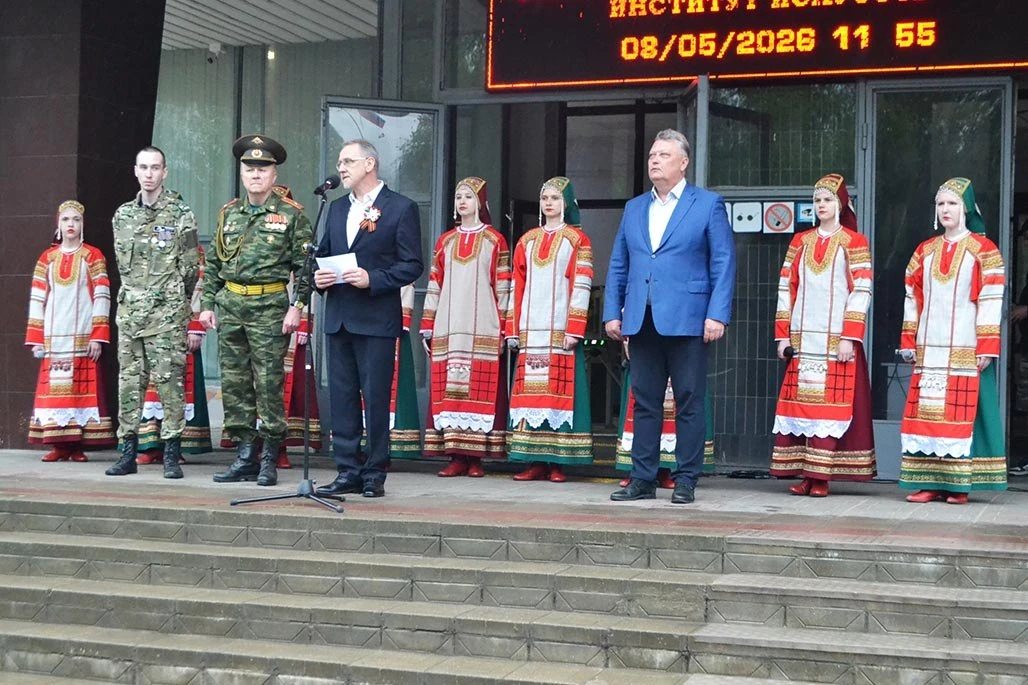 🎆 В преддверии Дня Победы в Смоленском государственном институте искусств прошла торжественная цере
