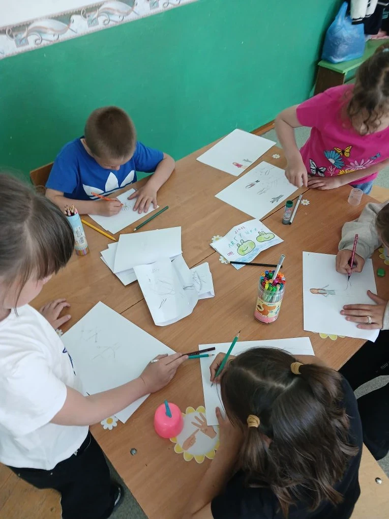Всероссийская акция «Краски детства», посвящённая Международному дню защиты детей. 


Международный 