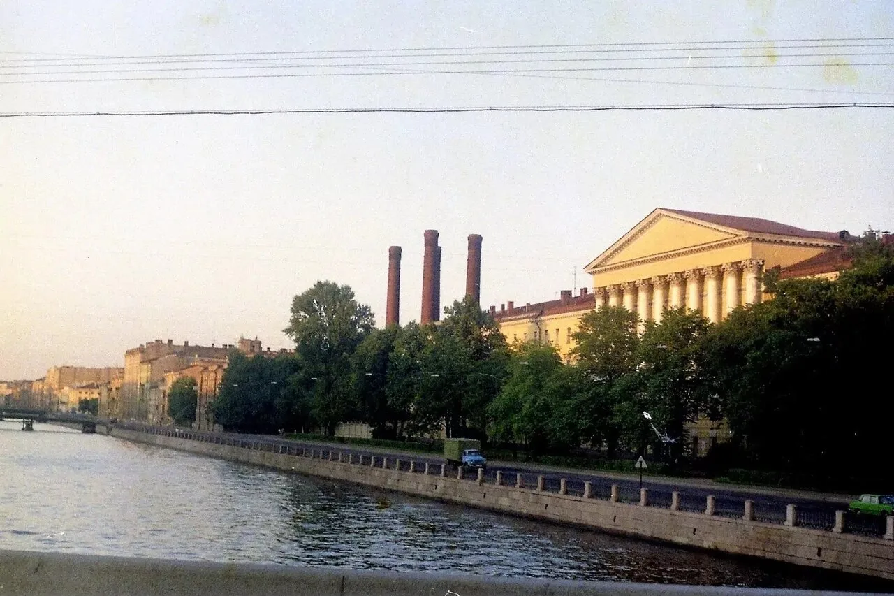 1991 год. Вид с Обуховского моста.

Санкт-Петербург Афиша-Подписаться