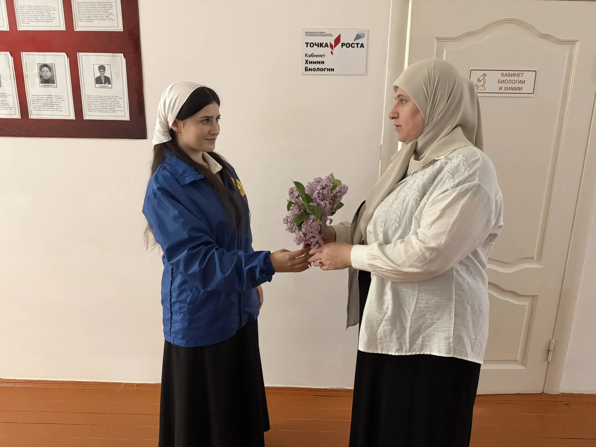 Активисты ЧРОО ЕДЮО "Юные Кадыровцы" МБОУ "ООШ с. Мескеты" провели День Юного Кадыровца. В ходе меро