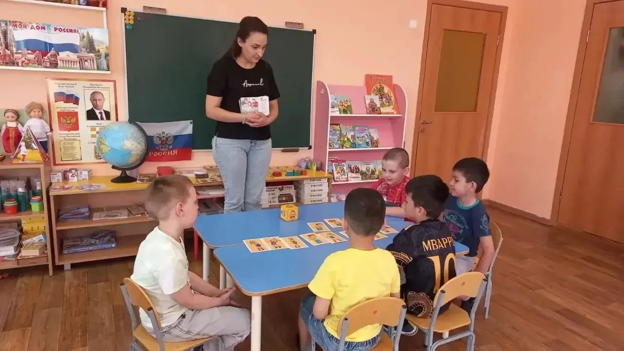 Совместная деятельность воспитателя с детьми в группе компенсирующей направленности (ТНР)

В рамках 