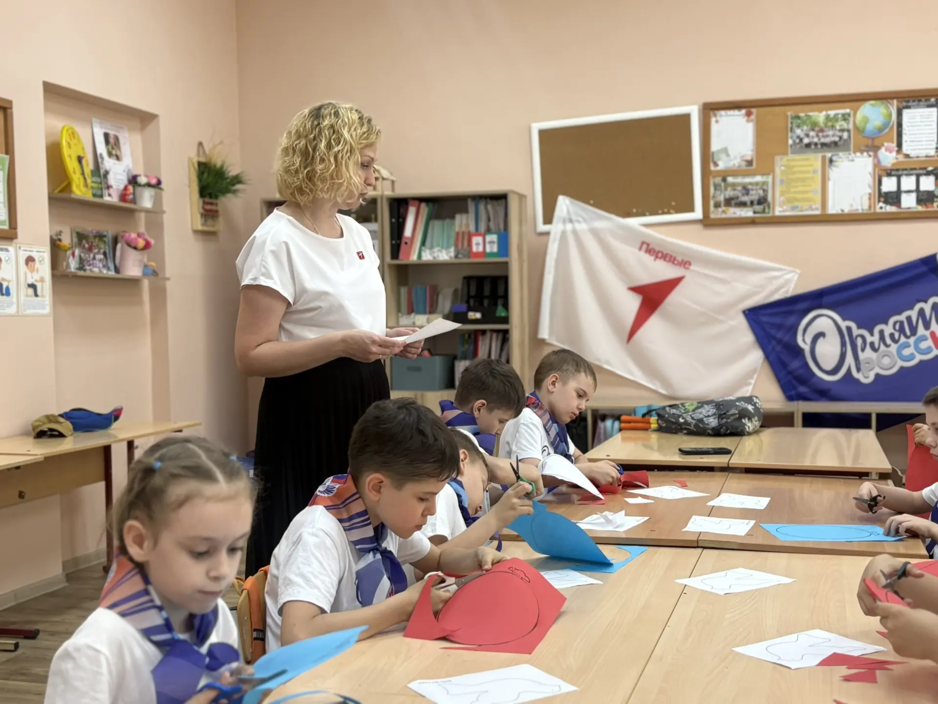 🎉 День России в пришкольном лагере «Синдбад»🎉

Сегодня в нашем лагере прошёл особенный день, посвя