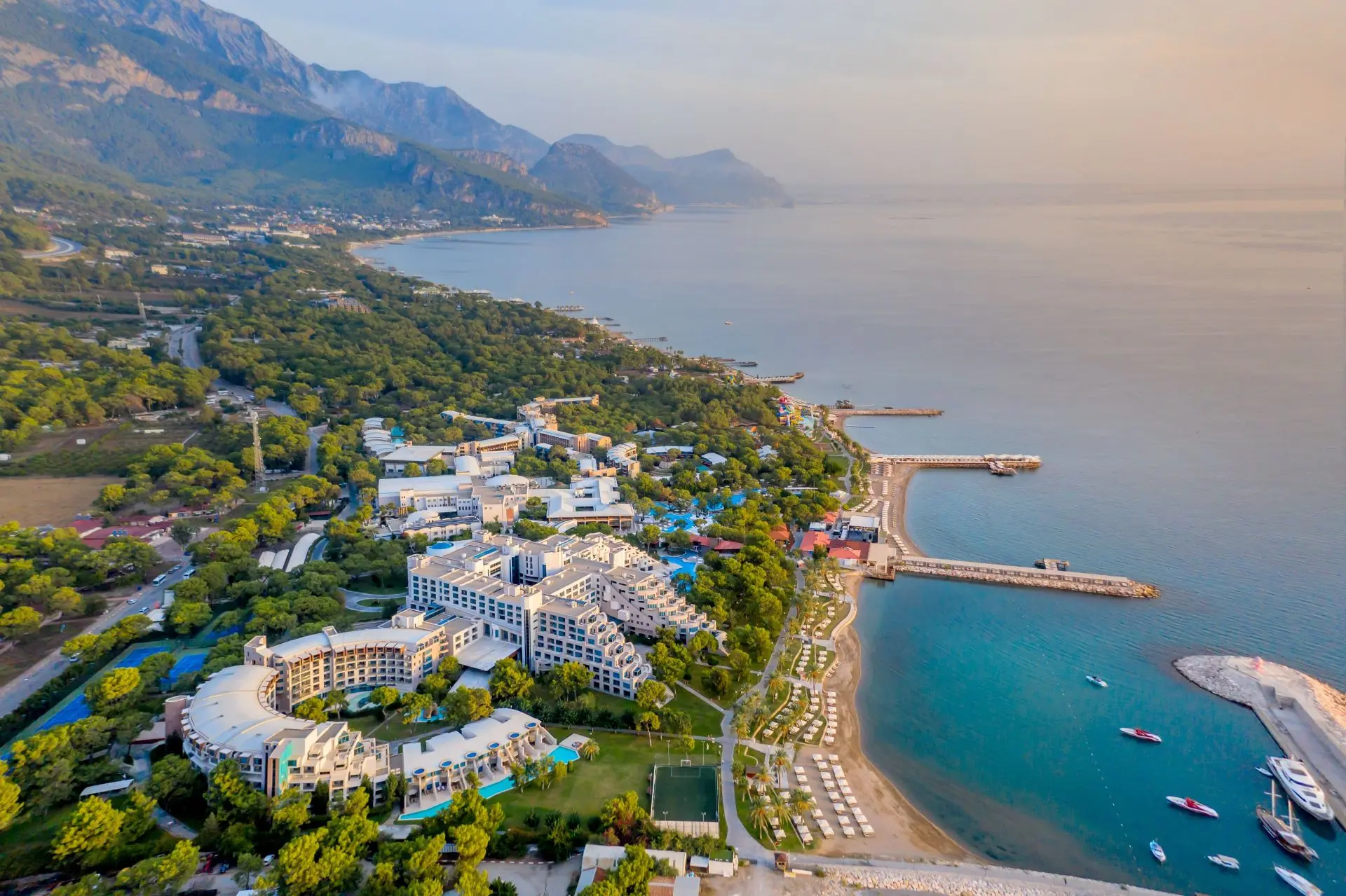 🎤 Спецпредложение на легендарный Rixos Sungate - концерт Navai в подарок!

11 августа - живой конце