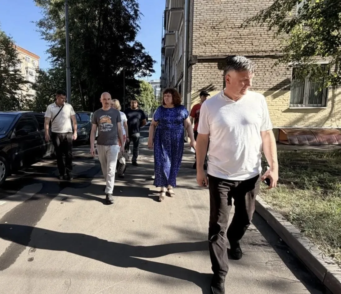Еженедельный обход территории провел глава управы Павел Журавлев 

📍Маршрут прошел по адресам: 2-ой