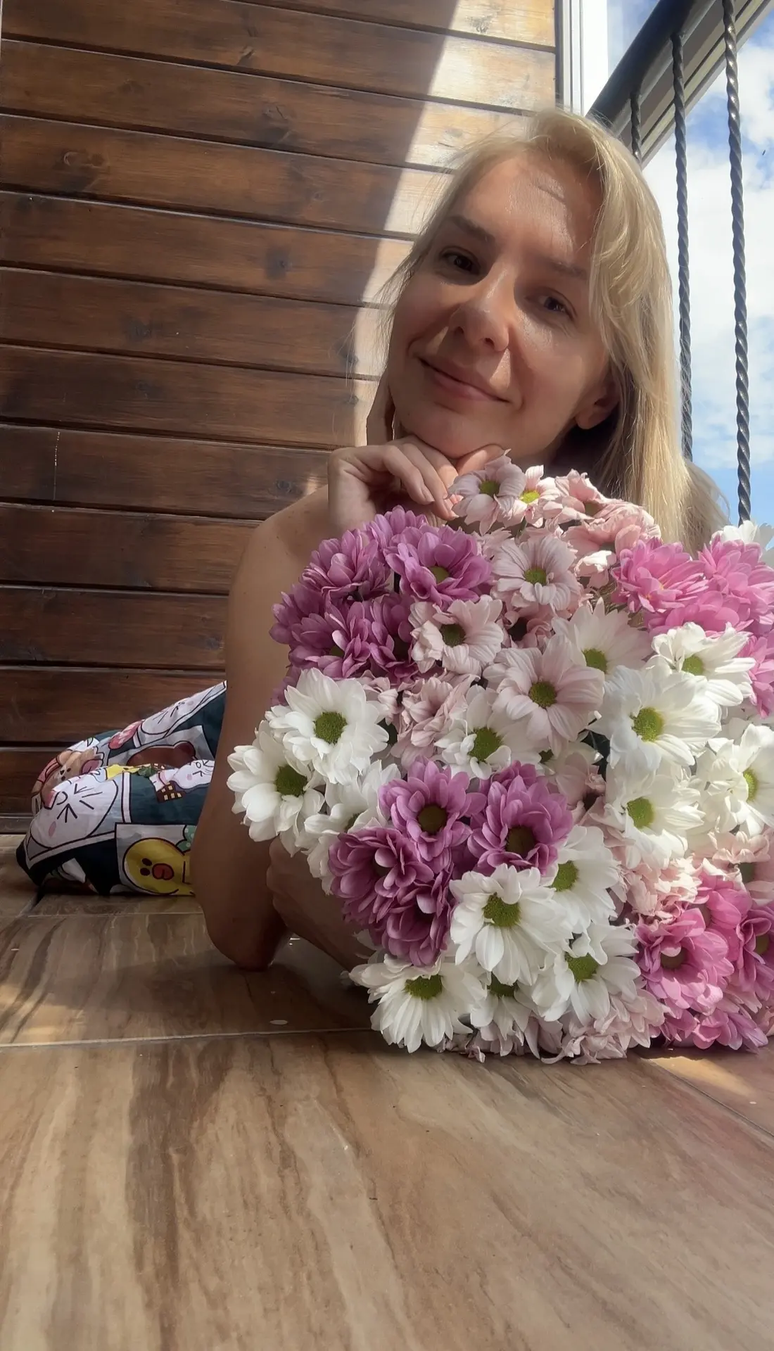 Подходит к концу любимый месяц май❤️

А любимый он потому что богат на события: годовщина нашей свад