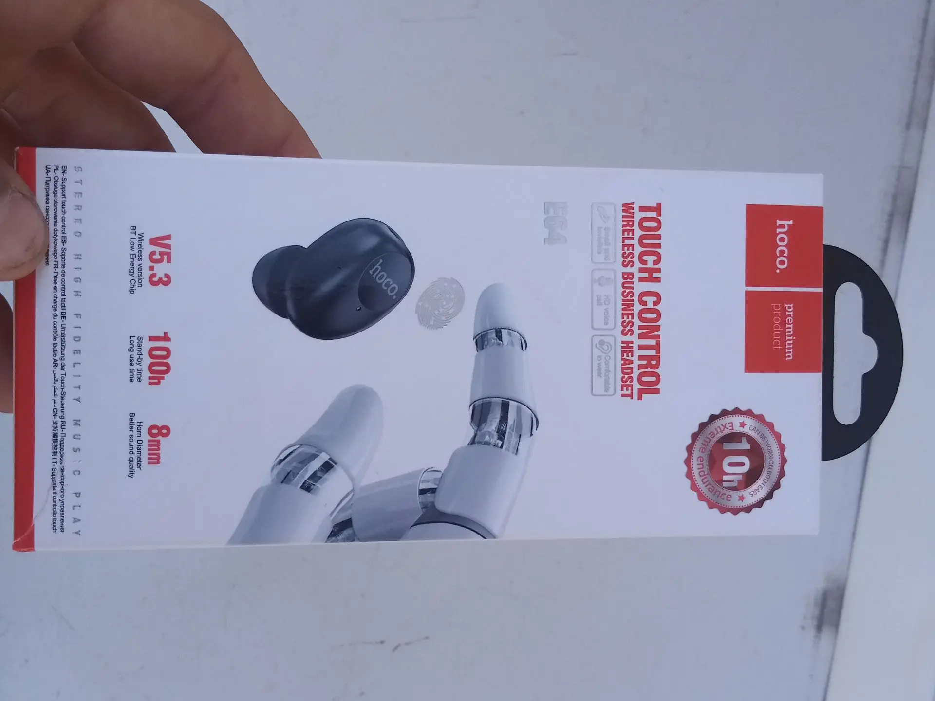 Продаётся bluetooth гарнитура hoco e64 в  использование 1раз звук отличный, разговор не прерывается.