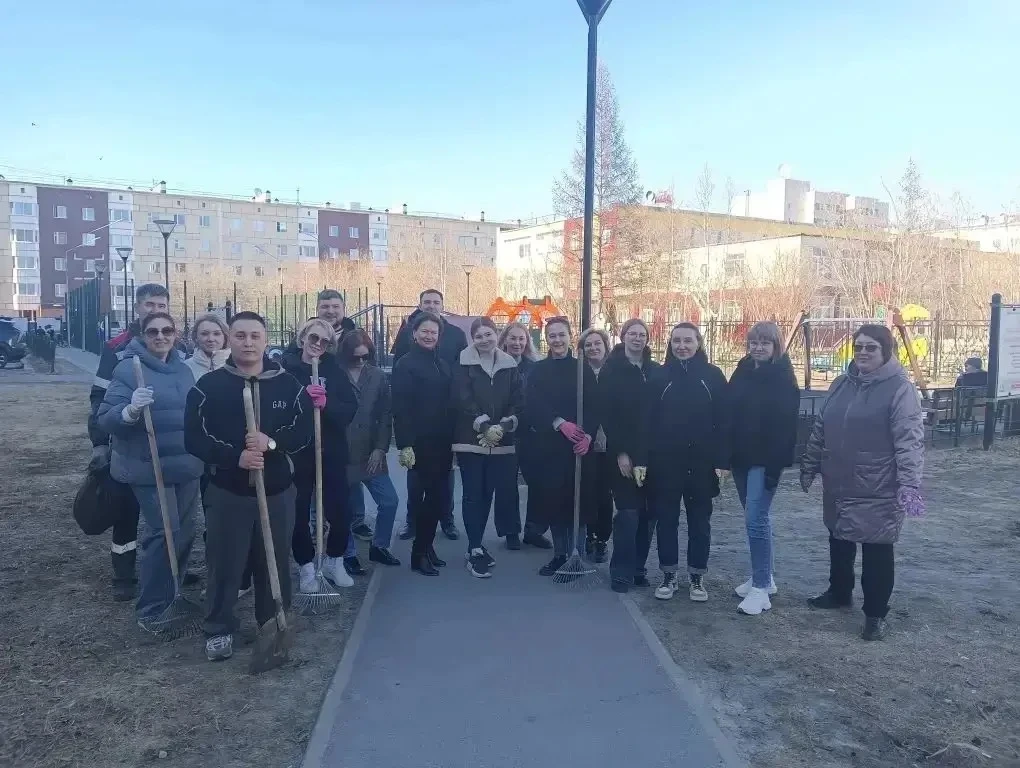 Сегодня ☘️☘️☘️ в рамках Всероссийского субботника коллективы ДИиЖО и ГЦИиЖО провели мероприятие по с