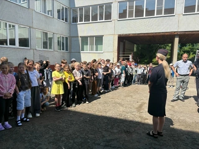 9 июня в летнем пришкольном лагере МБОУ СОШ №32 состоялась важная профилактическая встреча. В гости 