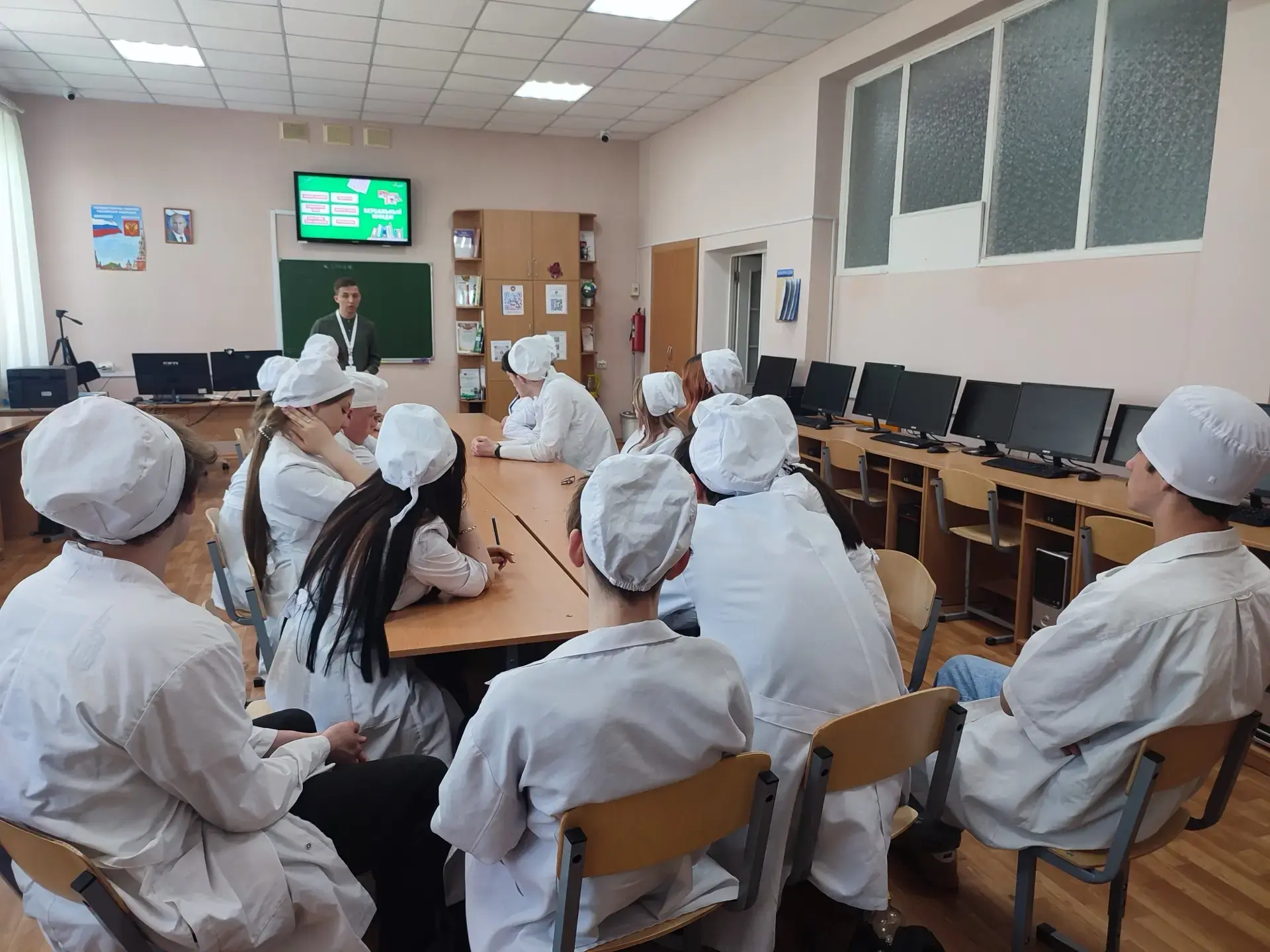 ✨ Этика как основа социальной жизни:полезное занятие для наших студентов ✨
В Бердянском медицинском 