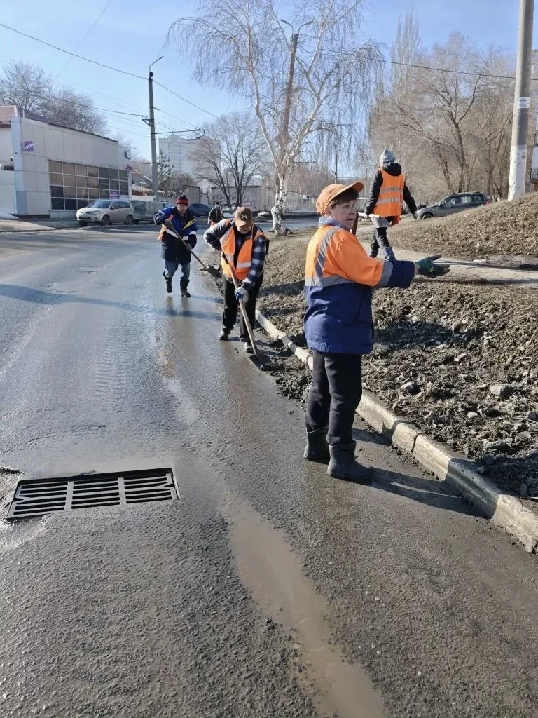 📢 МБУ «Благоустройство»: уборка и переоборудование техники

Уже начались работы по уборке смета с п