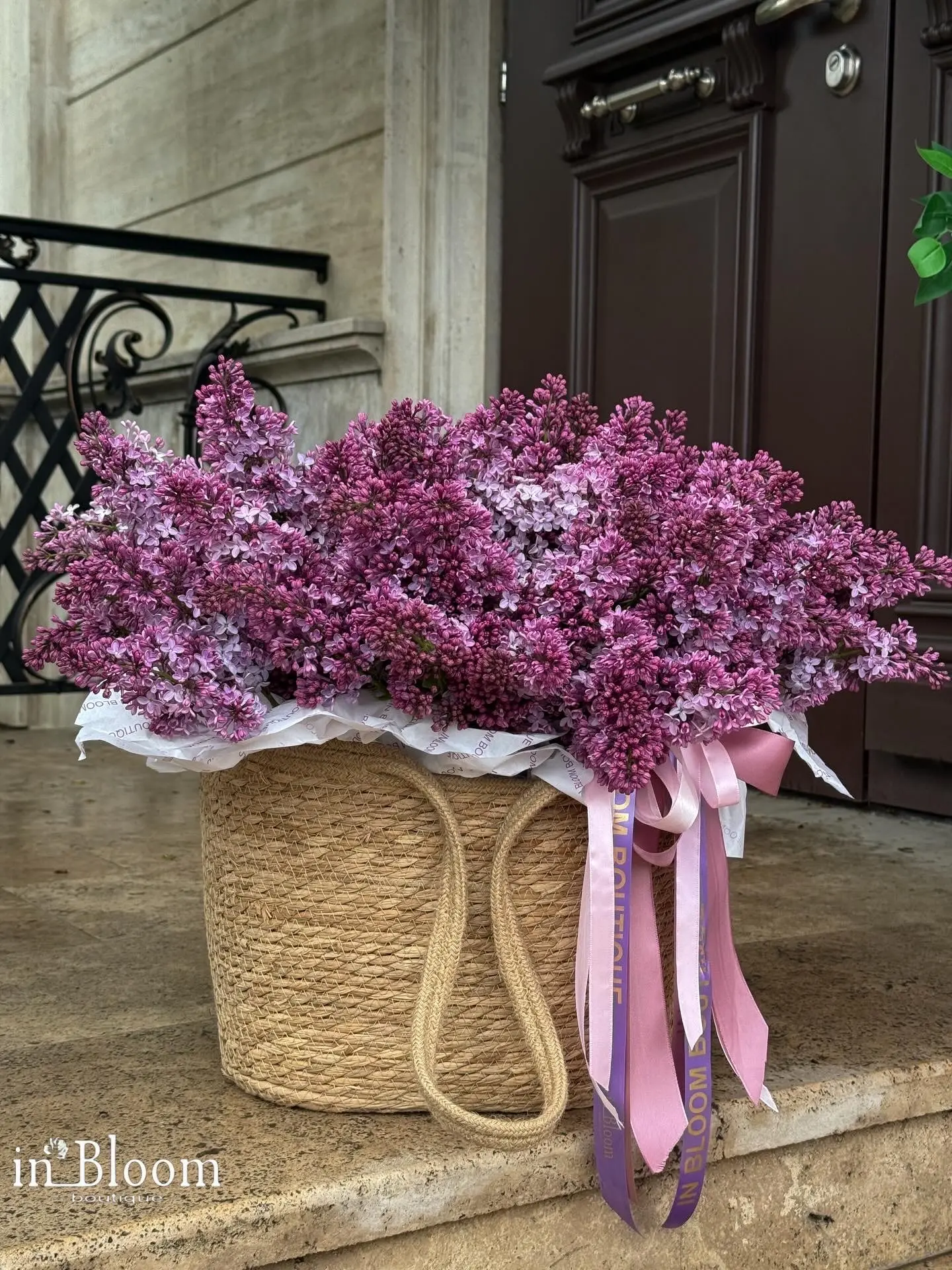 Ароматные композиции и моно-букеты из нежной сирени! 💜🌸🍃

Собираем с любовью, IN BLOOM!💜

Мы на 