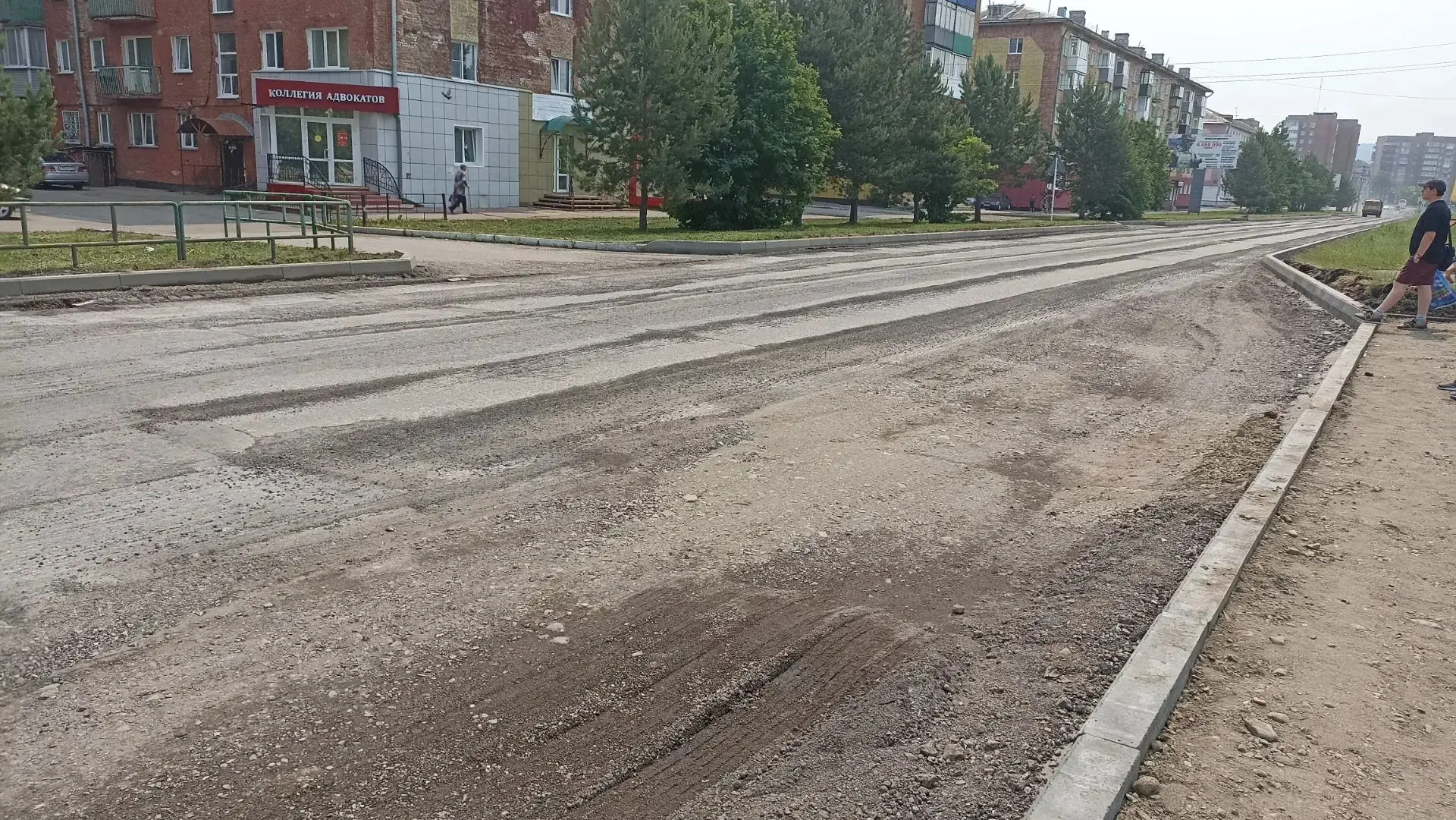 Осинники преображаются: ремонт дорог и благоустройство лестницы в городском парке в самом разгаре! �