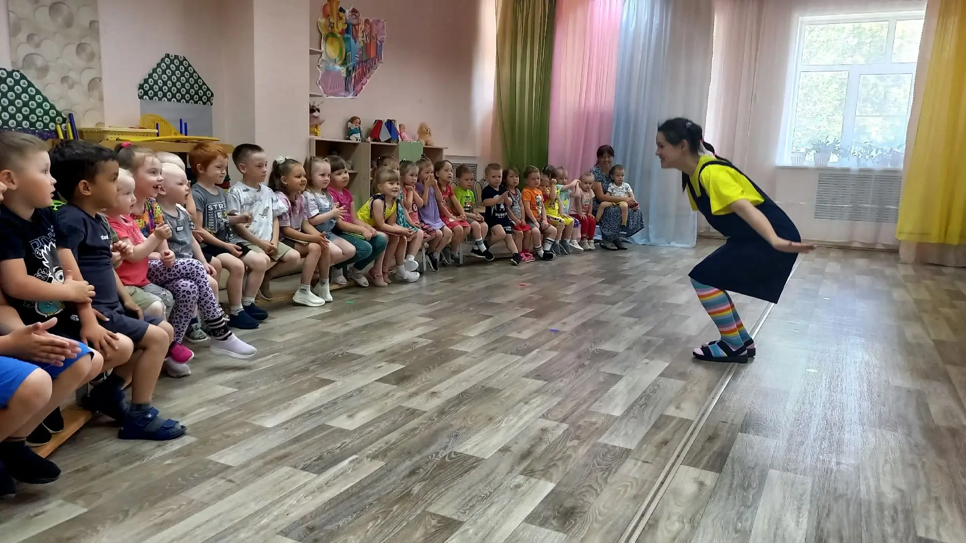 🌞Сотрудники отдела по организации работы с детьми и подростками Центральной районной библиотеки им.