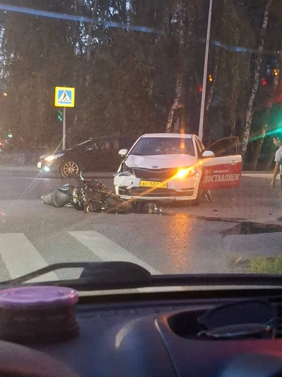 Перекрёсток Тобольский тракт- Судоремонтная. По всей видимости сбит мотоциклист, больше информации н