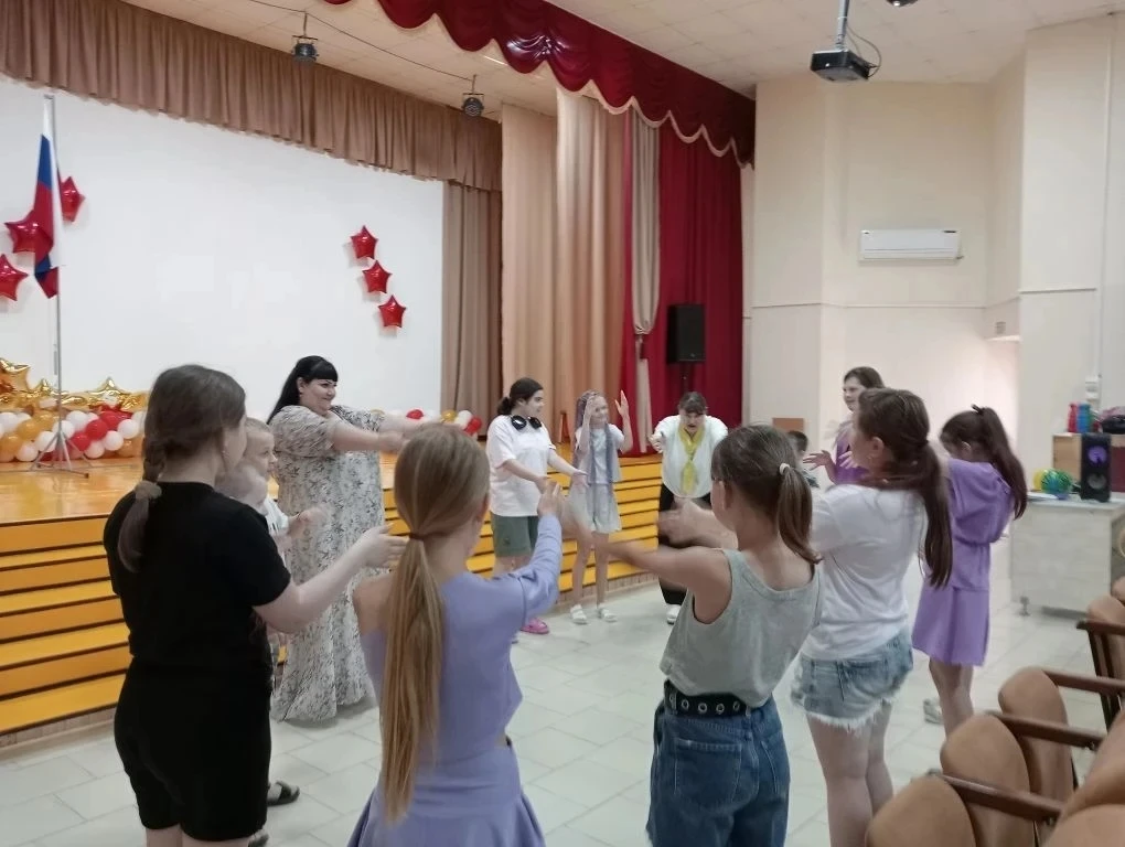 Наша Родина - Россия

12 июня вся страна отмечает важный государственный праздник — День России. В п